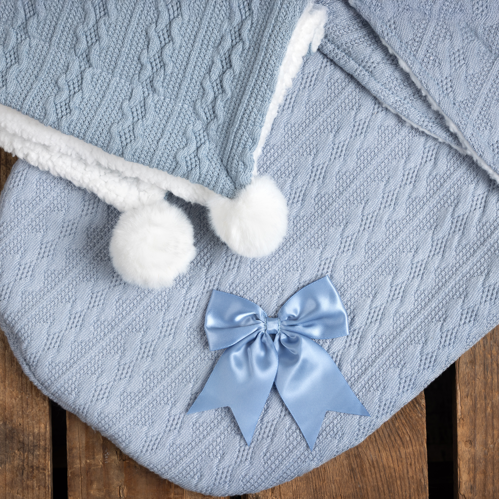 Dusty Blue Cable Swaddle Wrap w/Bow : SW188-DB